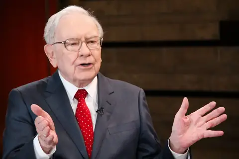 How to Stay Calm and Manage Stock Market Declines? Hear From Warren Buffett