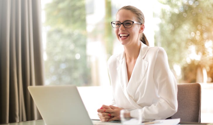 what does a business analyst do