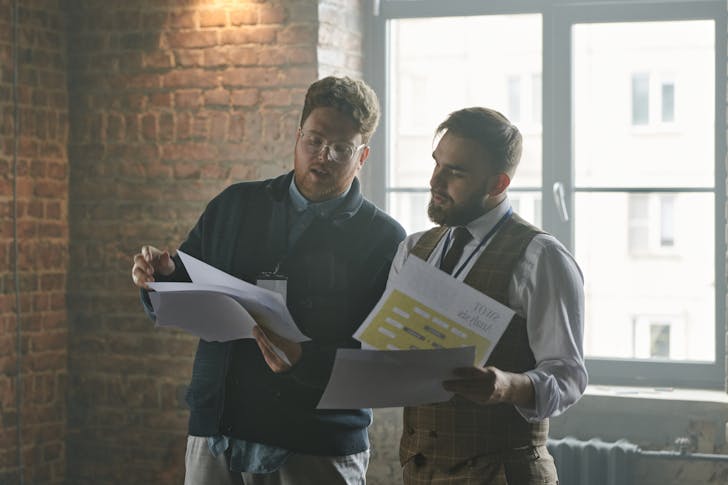 How much do brokers charge to sell a business?